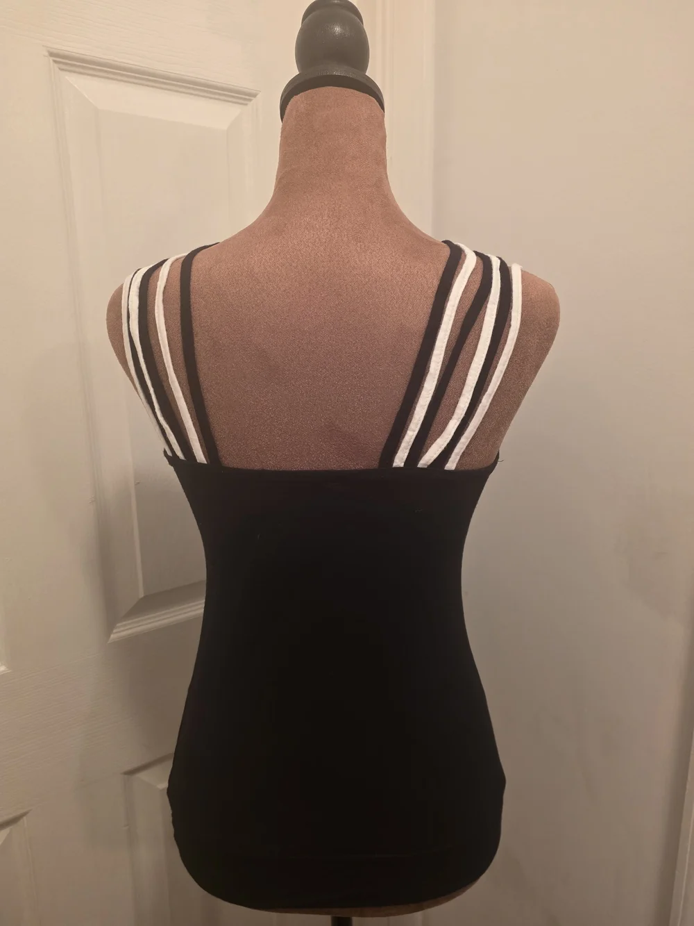Y2K Size M Black & White Strappy Cami Top Tank